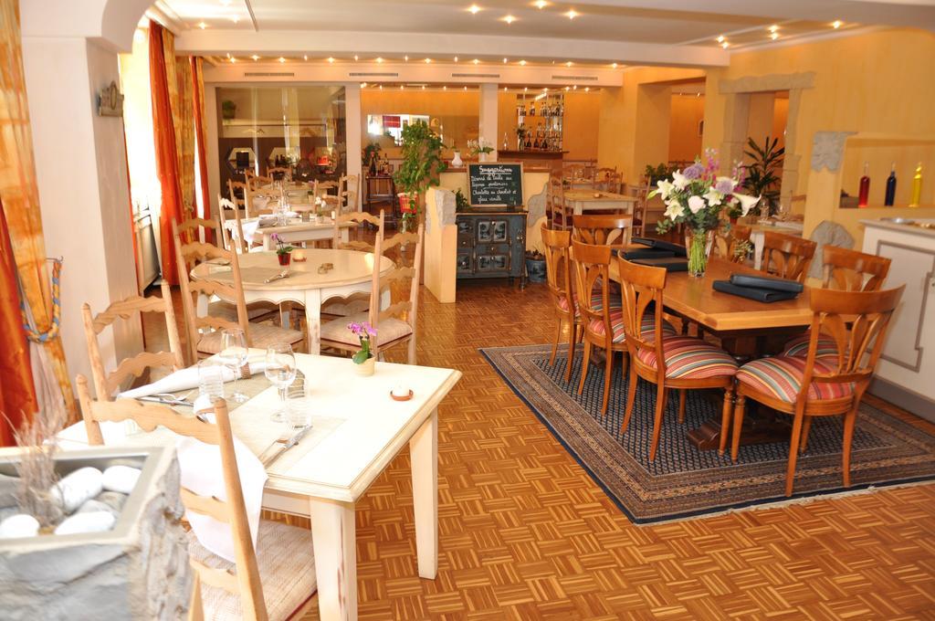 Hotel-Restaurant De La Tour מראה חיצוני תמונה